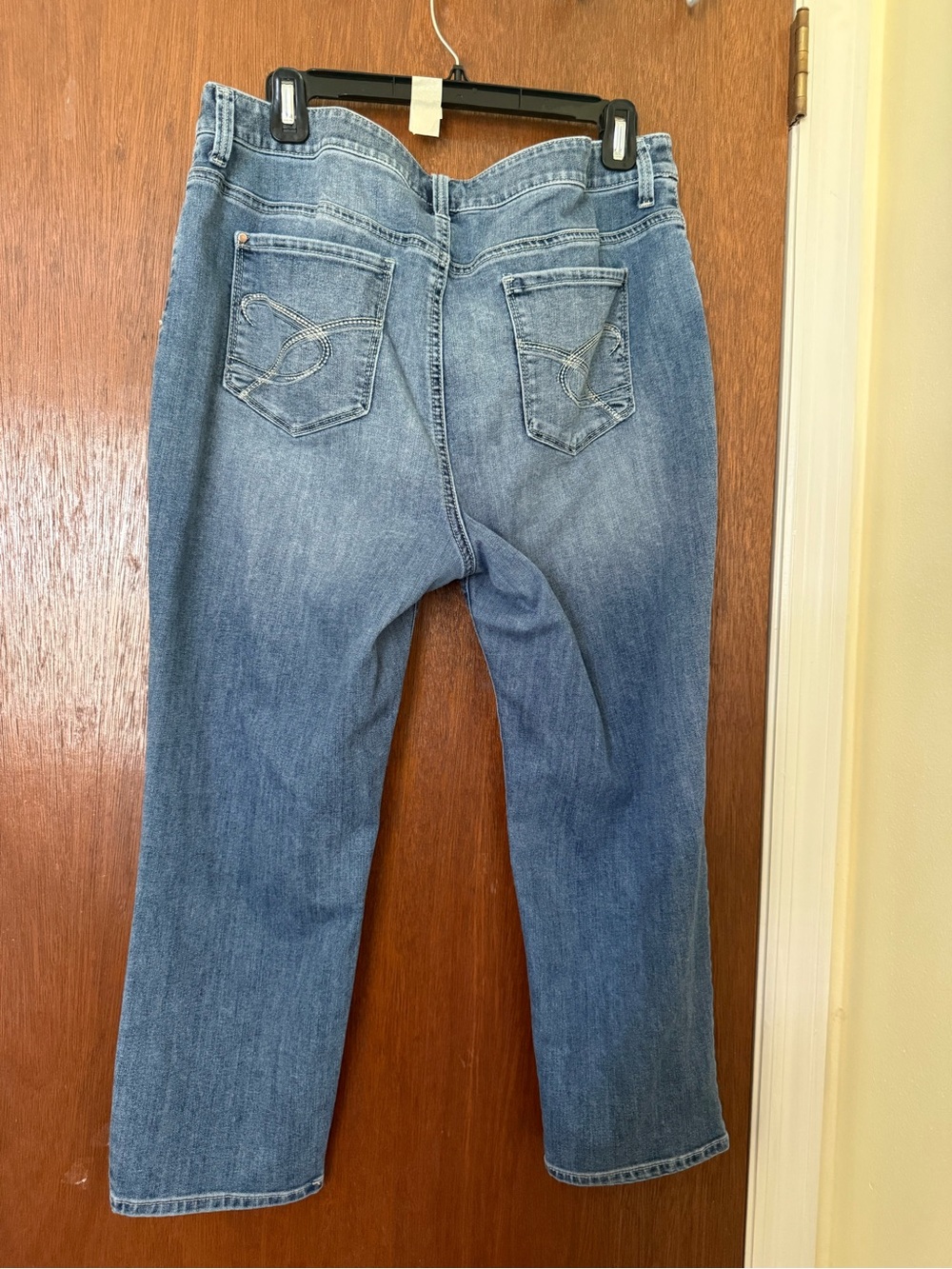 Chico’s Women's Jean Capri in Light Blue - Picture 2 of 6